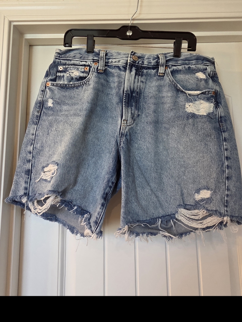 GAP Loose Bermuda Ripped Denim Shorts 12